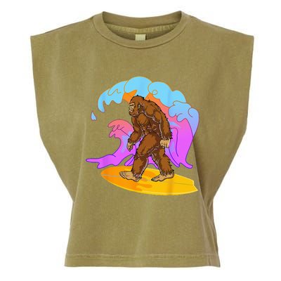 Funny BigFoot Surfing Cool Reto Vintage Sasquatch Lovers Garment-Dyed Women's Muscle Tee