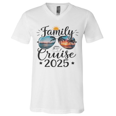 Family Cruise 2025 Vacation Trip Family Matching Cruise Ship V-Neck T-Shirt