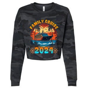 Family Cruise 2024 Cruising Family Vacation Cropped Pullover Crew