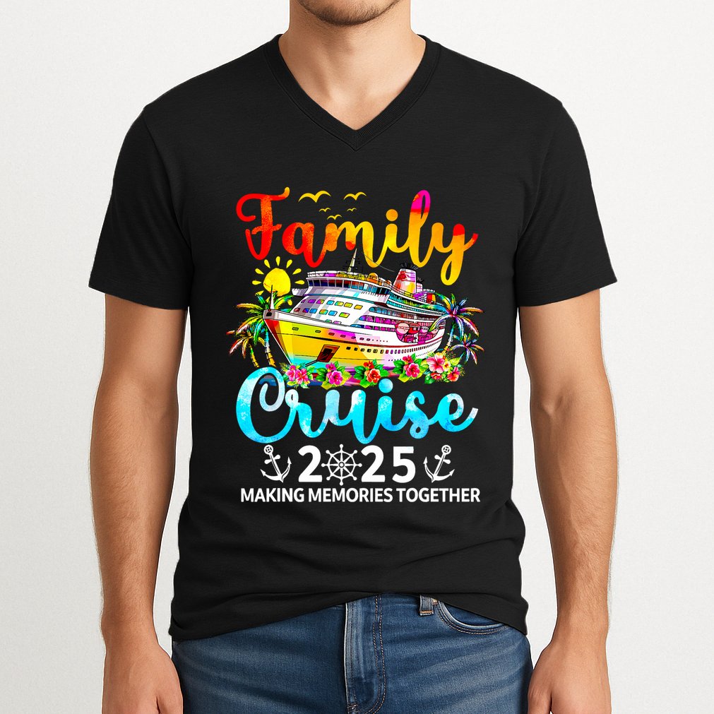 Family Cruise 2025 Family Vacation Matching 2025 V-Neck T-Shirt