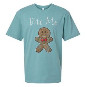 Funny Christmas Bite Me Gingerbread Man Sueded Cloud Jersey T-Shirt