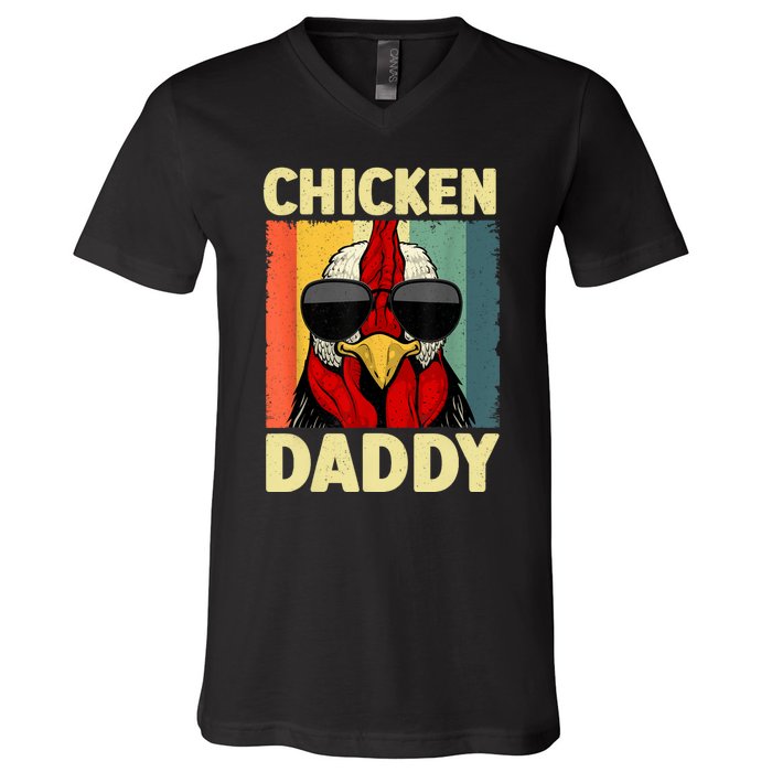 Funny Chicken Daddy Design For Dad Farmer Chicken Lover V-Neck T-Shirt