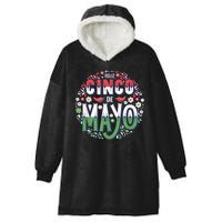 Feliz Cinco De Mayo Party, Mexican Holiday, 5 De Mayo Fiesta Hooded Wearable Blanket