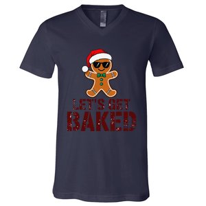 Funny Christmas Grunge Gingerbread Holiday For Bakers Baking V-Neck T-Shirt