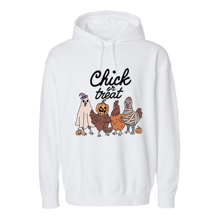 Funny Chicken Halloween Pumpkin Chick Or Treat Chicken Lovers Garment-Dyed Fleece Hoodie