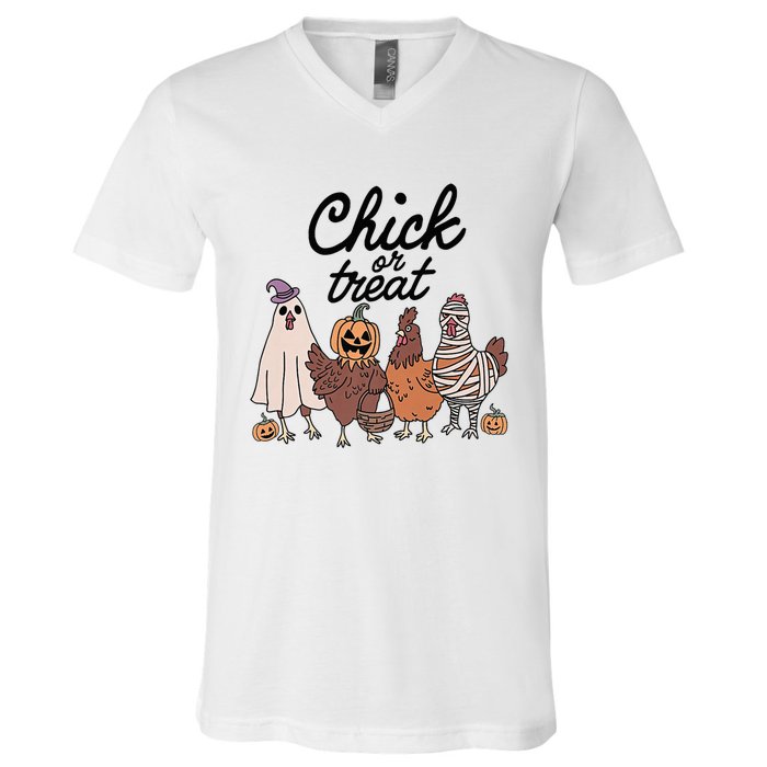 Funny Chicken Halloween Pumpkin Chick Or Treat Chicken Lovers V-Neck T-Shirt