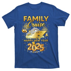 Family Cruise Happy New Year Decorations 2025 New Year Trip Cool Gift T-Shirt