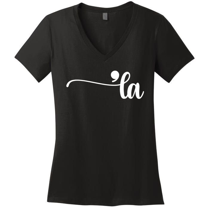 Funny Comma La Kamala Harris Punctuation La Election Vote Women's V-Neck T-Shirt