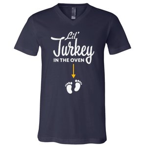 Funny Cute Lil' Turkey In The Oven Pregnancy Thanksgiving V-Neck T-Shirt