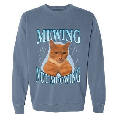 Funny Cat Meme Mewing Looksmax Meowing Cat Trend Garment-Dyed Sweatshirt