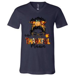 Funny Cute One Thankful Mama Messy Bun Fall Autumn Thanksgiving V-Neck T-Shirt