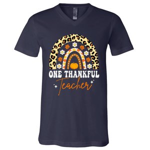 Funny Cute One Thankful Teacher Thanksgiving Fall Autumn Groovy Leopard V-Neck T-Shirt