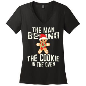 Funny Christmas Pregnancy Shirts Man Behind Cookie Dad To Be Women's V-Neck T-Shirt