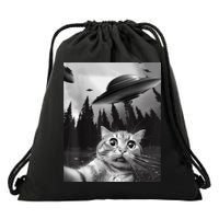Funny Cat Selfie With UFOs Drawstring Bag