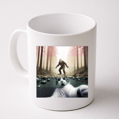 Funny Cat Selfie With Bigfoot Sasquatch Cat Bigfoot Vintage Coffee Mug