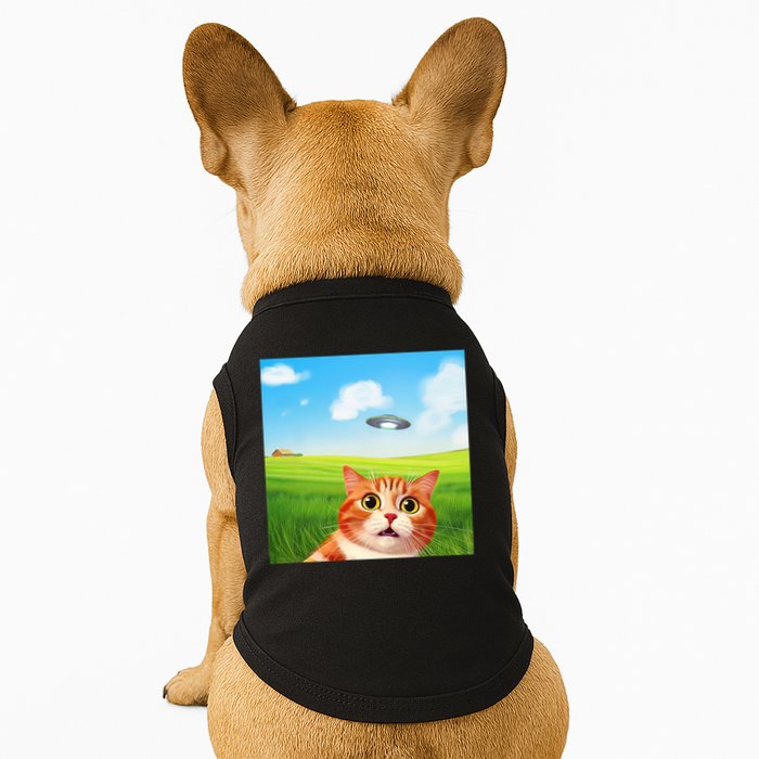 Funny Cat Selfie With Ufo Kitty Alien Encounter Doggie Tank