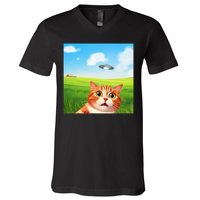 Funny Cat Selfie With Ufo Kitty Alien Encounter V-Neck T-Shirt