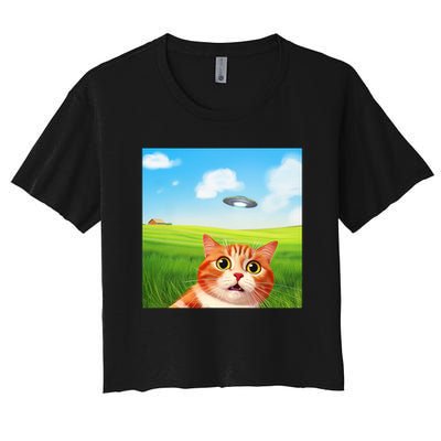 Funny Cat Selfie With Ufo Kitty Alien Encounter Crop Top