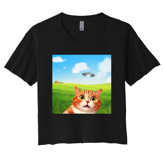 Funny Cat Selfie With Ufo Kitty Alien Encounter Crop Top