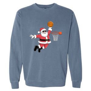 Funny Christmas Santa Claus Dunking A Basketball Xmas Gift Garment-Dyed Sweatshirt