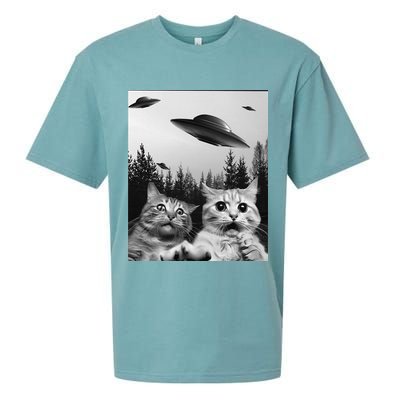 Funny Cat Selfie with UFOs Sueded Cloud Jersey T-Shirt