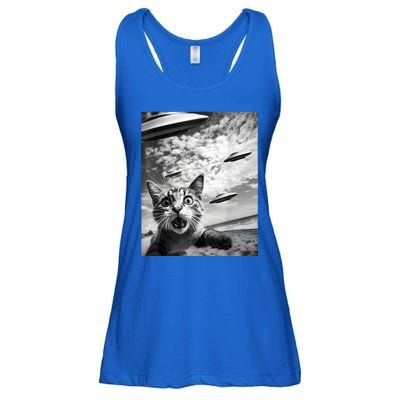 Funny Cat Selfie With Alien Ufos Ladies Essential Flowy Tank