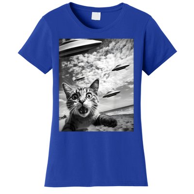 Funny Cat Selfie With Alien Ufos Women's T-Shirt