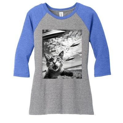 Funny Cat Selfie With Alien Ufos Women's Tri-Blend 3/4-Sleeve Raglan Shirt