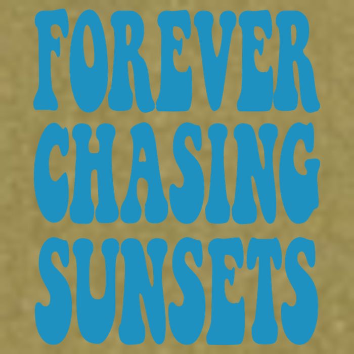 Forever Chasing Sunsets Retro Summer Garment-Dyed Women's Muscle Tee