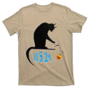 Funny Cat Swatting Orange Off Table On Election Day T-Shirt