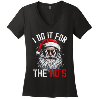 Funny Christmas Santa Claus I Do It For The Hos Cute Xmas Women's V-Neck T-Shirt