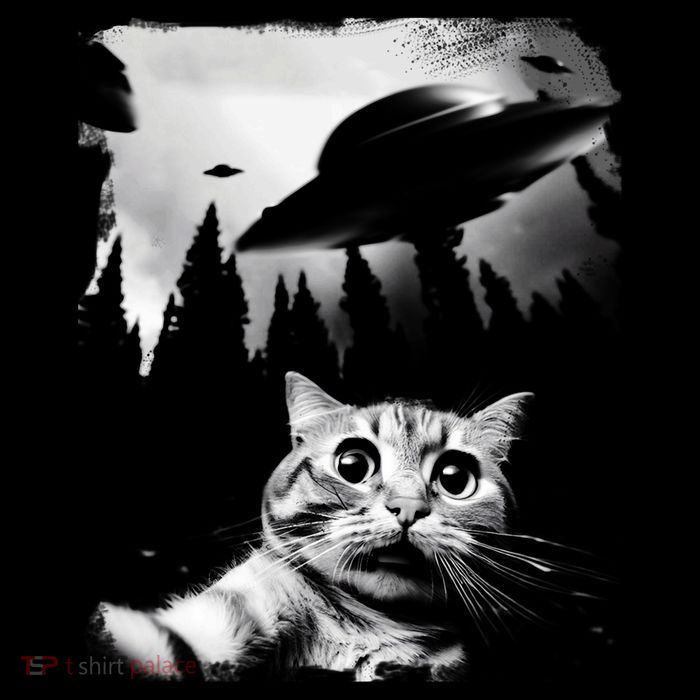 Funny Cat Selfie With UFOs Drawstring Bag