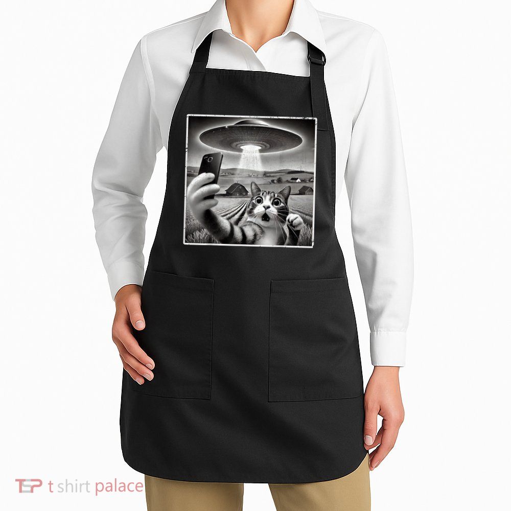 Funny Cat Selfie With Alien UFO Cat Apron