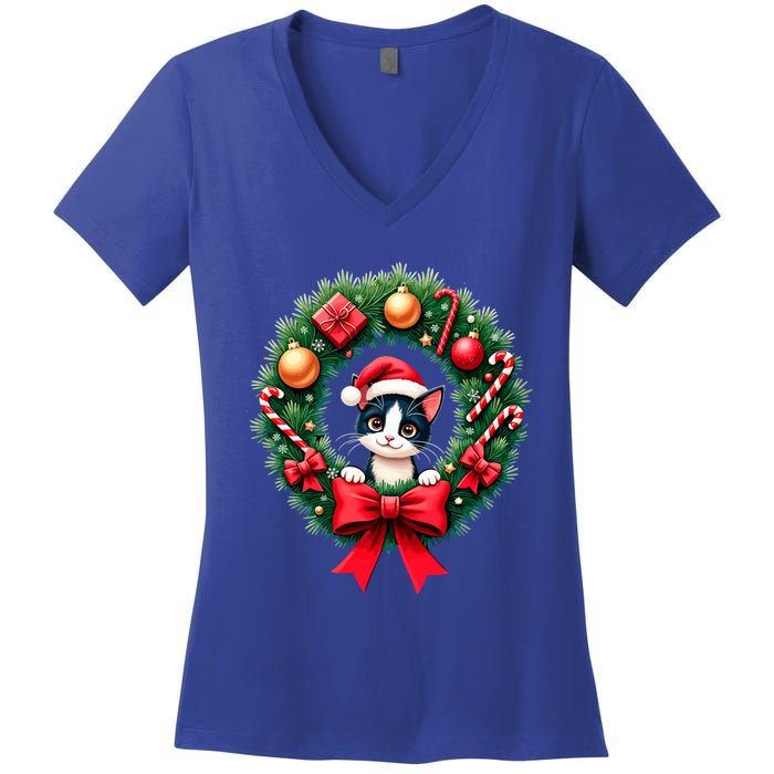 Funny Cat Santa Advent Crown Christmas Cats Lover Cat Mom Meaningful Gift Women's V-Neck T-Shirt