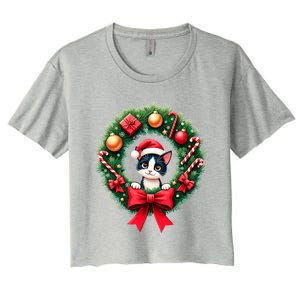 Funny Cat Santa Advent Crown Christmas Cats Lover Cat Mom Meaningful Gift Women's Crop Top Tee