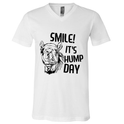 Funny Camel Smile! ItS Hump Day Funny Hump Day V-Neck T-Shirt