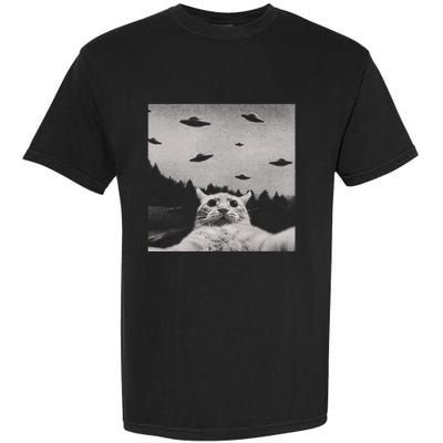 Funny Cat Selfie With Alien Ufos Funny Cat Lovers AlienS Ufo Garment-Dyed Heavyweight T-Shirt