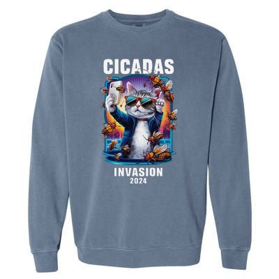 Funny Cat Selfie Cicadas Invasion 2024 Garment-Dyed Sweatshirt