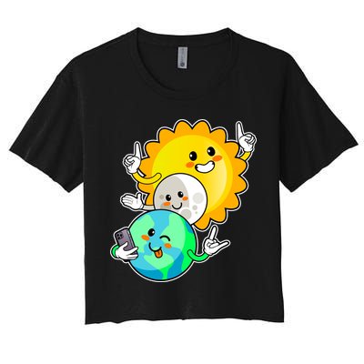 Funny Cute Total Solar Eclipse Earth Moon Sun Selfie Crop Top