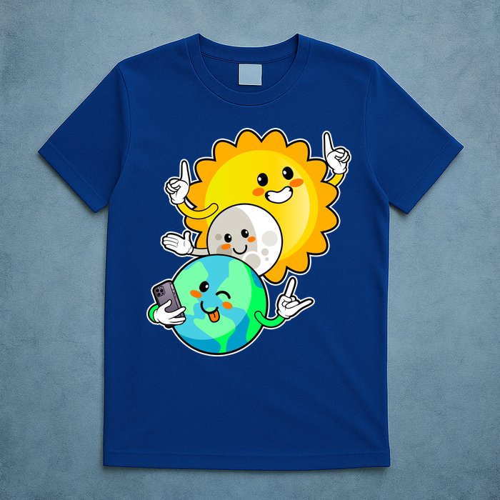 Funny Cute Total Solar Eclipse Earth Moon Sun Selfie T-Shirt