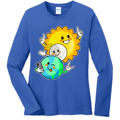 Funny Cute Total Solar Eclipse Earth Moon Sun Selfie Ladies Long Sleeve Shirt