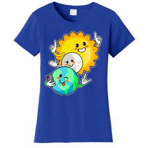 Funny Cute Total Solar Eclipse Earth Moon Sun Selfie Women's T-Shirt