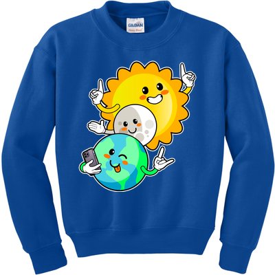 Funny Cute Total Solar Eclipse Earth Moon Sun Selfie Kids Sweatshirt