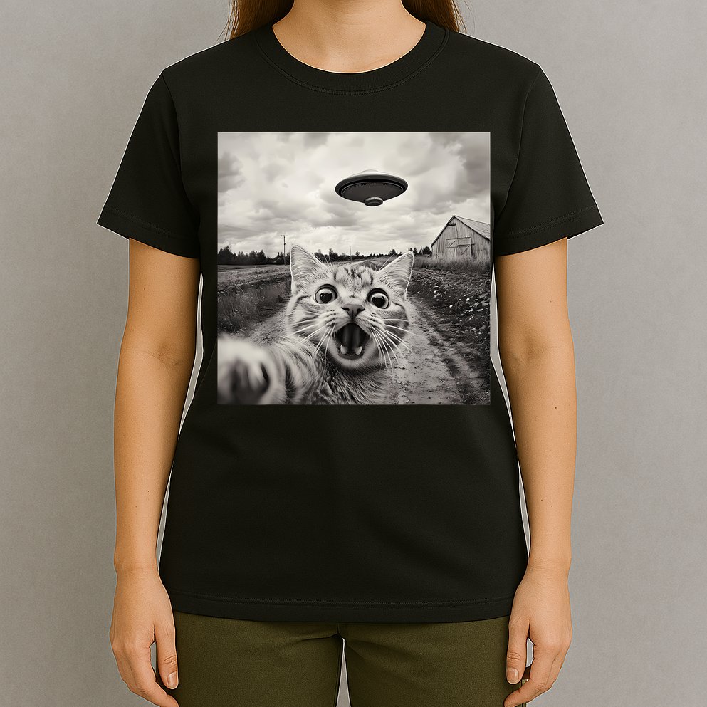 Funny Cat Ufo Alien Selfie T-Shirt