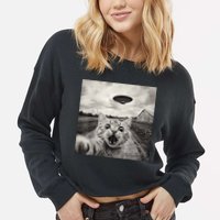 Funny Cat Ufo Alien Selfie Cropped Pullover Crew