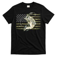 Fishing Camouflage US American Flag Bass Fish Fisherman Camo T-Shirt