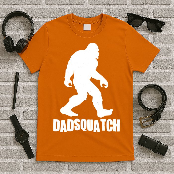 Funny Dadsquatch Dad Sasquatch Bigfoot T-Shirt