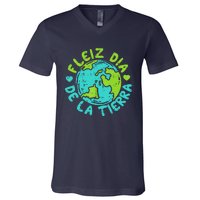 Feliz Dia De La Tierra Happy Earth Day Spanish V-Neck T-Shirt