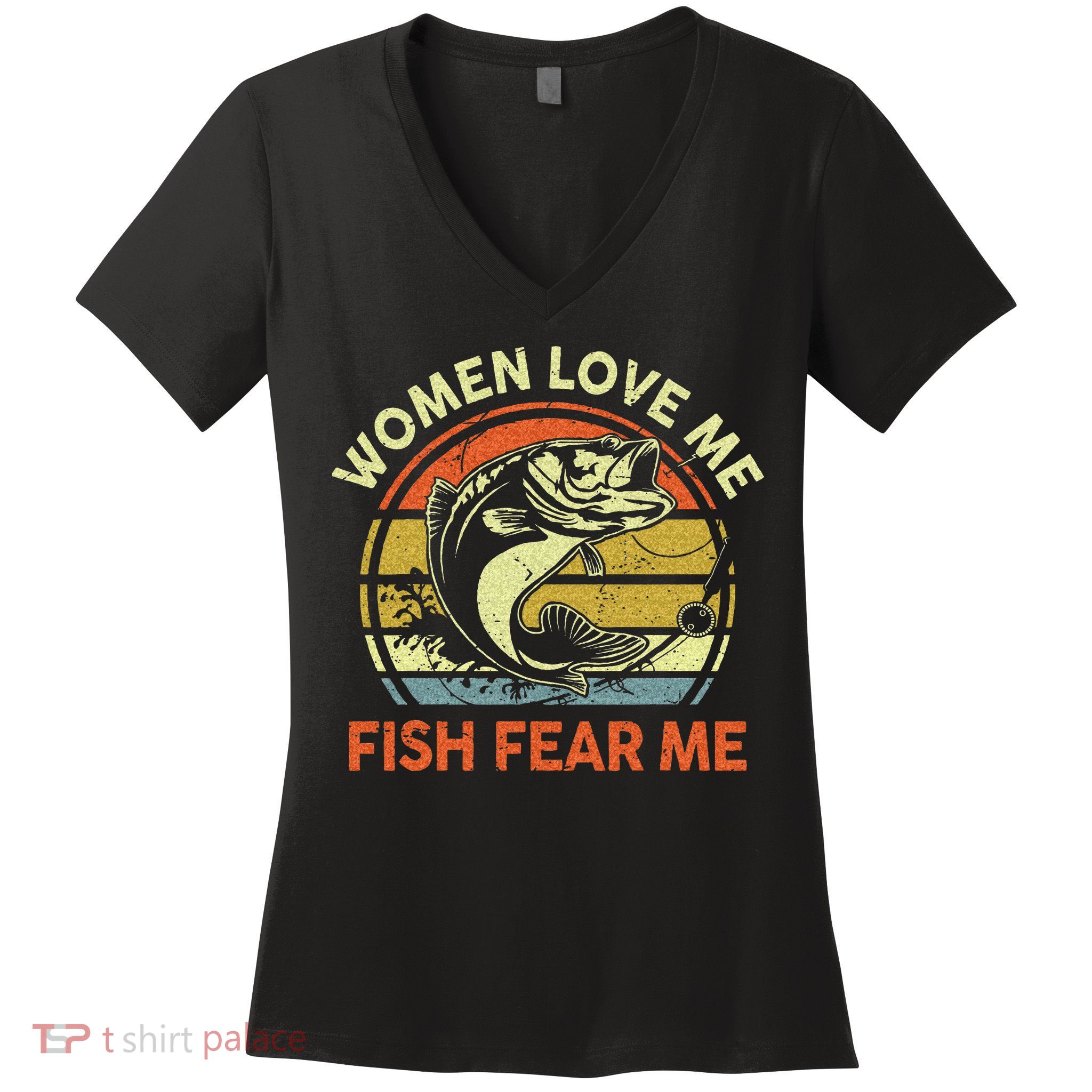 Fathers Day Gift Women Love Fish Fear Papa Funny Dad Fishing Women's V-Neck T-Shirt