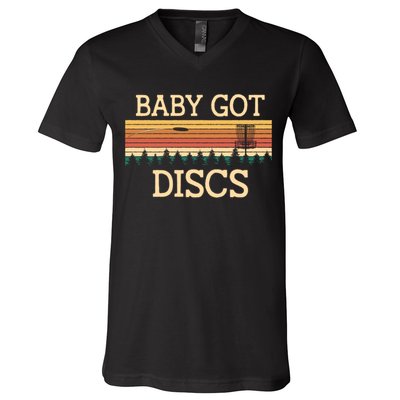 Funny Disc Golf Humor Golfer Pun Couples V-Neck T-Shirt